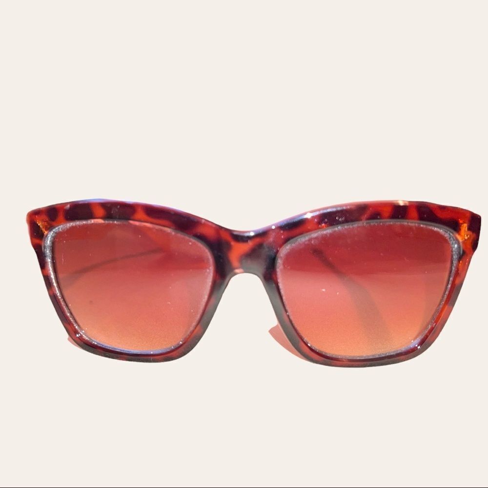 American Eagle outfitters tortoise frame brown tint sunglasses - Picture 6 of 7